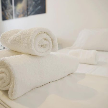 Michelangelo 26 Monolocale Apartman Milánó Kültér fotó