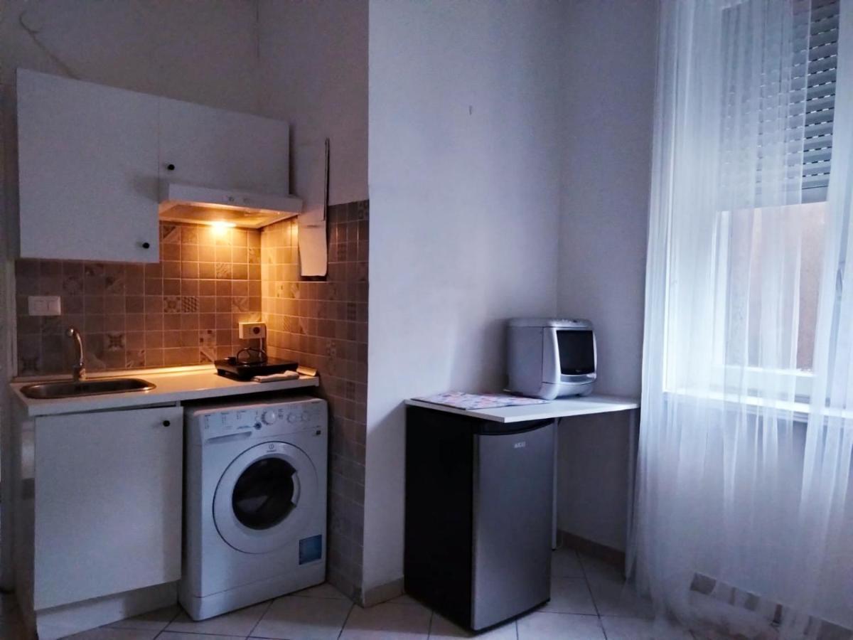 Michelangelo 26 Monolocale Apartman Milánó Kültér fotó